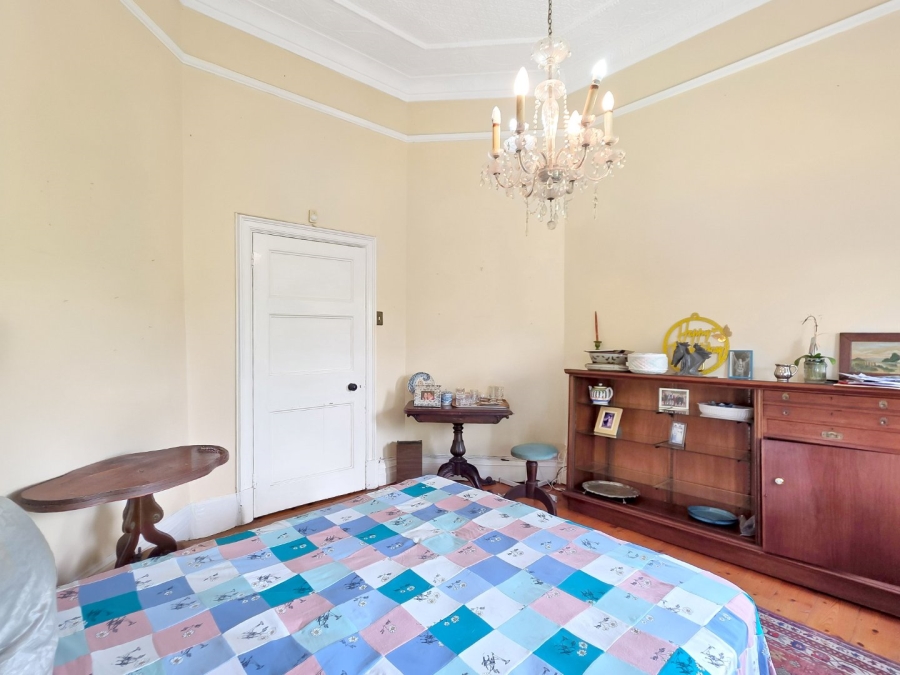 5 Bedroom Property for Sale in Fresnaye Western Cape